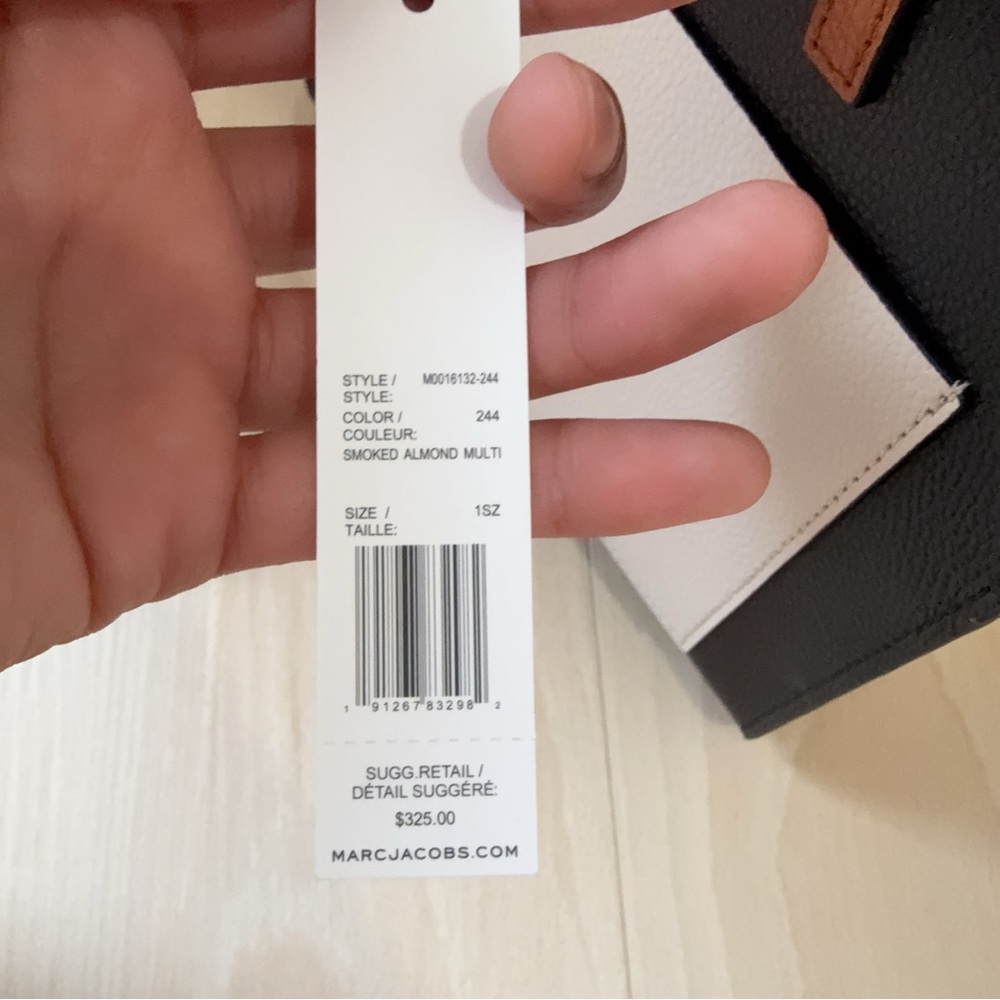MARC JACOBS Grind Mini Leather Tote in Split Colors - Picture 4 of 7